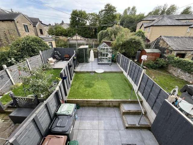 2 bed house for sale