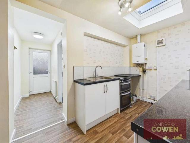 2 bed house for sale
