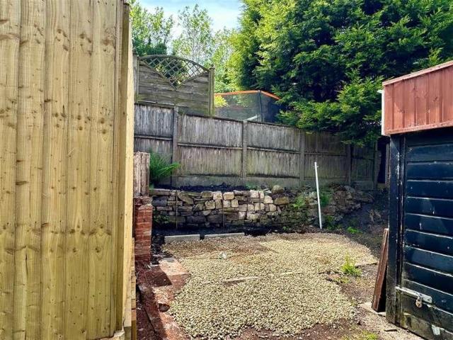 2 bed house for sale