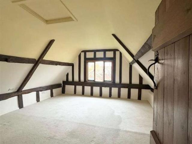 2 bed house for sale