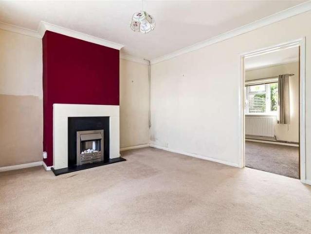2 bed house for sale
