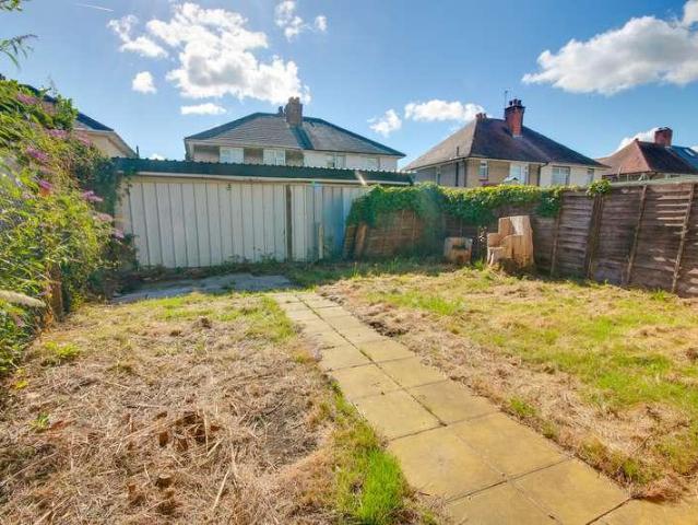 2 bed house for sale