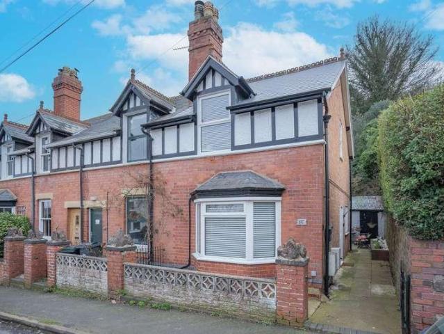 2 bed house for sale