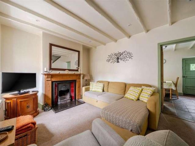 2 bed house for sale