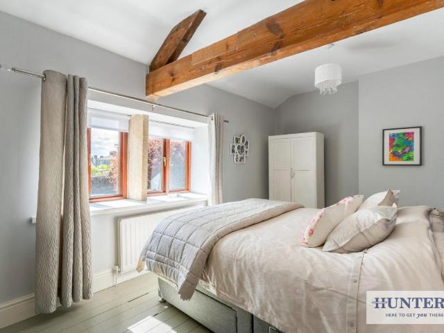 2 bed house for sale