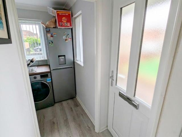 2 bed house for sale