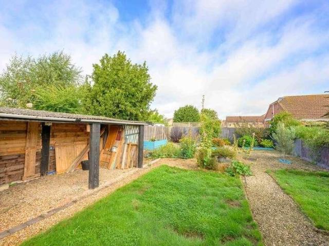 2 bed house for sale