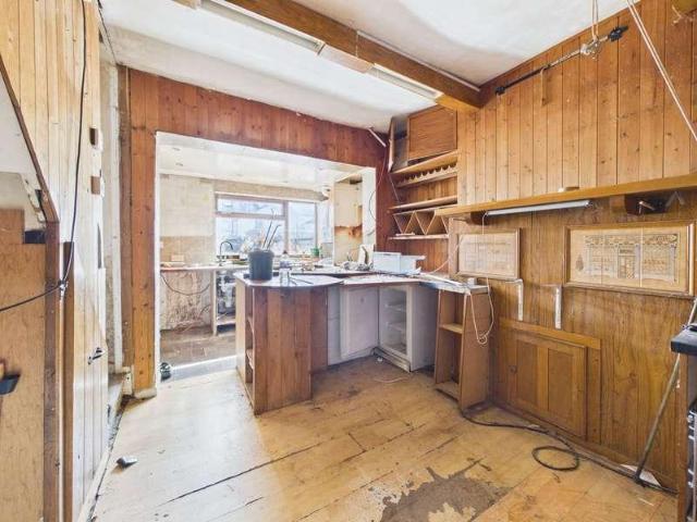 2 bed house for sale