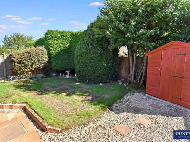 2 bed house for sale