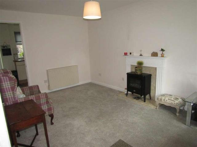 2 bed house for sale