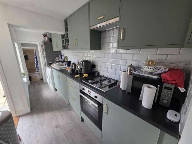 2 bed house for sale