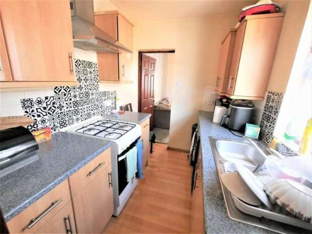 2 bed house for sale