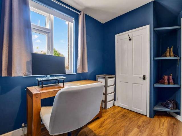 2 bed house for sale