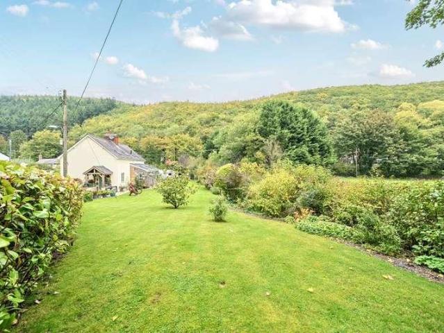 2 bed house for sale