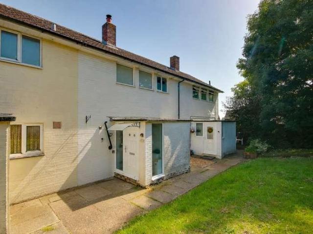 2 bed house for sale