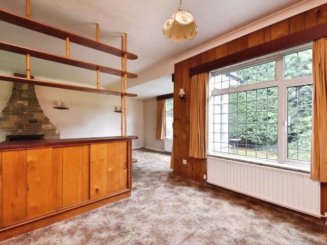 2 bed house for sale