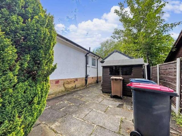 2 bed house for sale