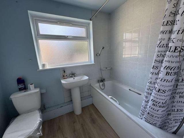 2 bed house for sale