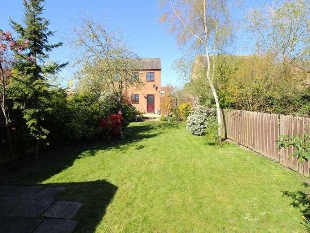 2 bed house for sale