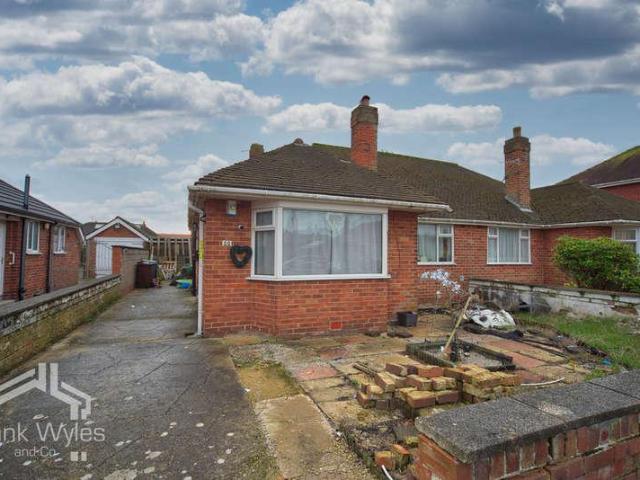 2 bed house for sale