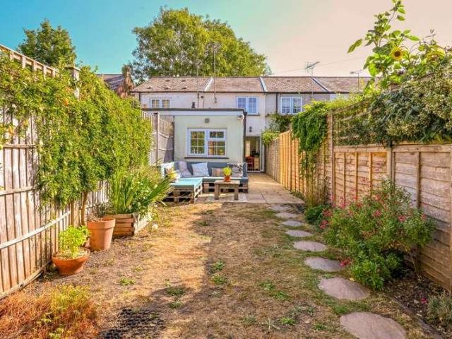 2 bed house for sale