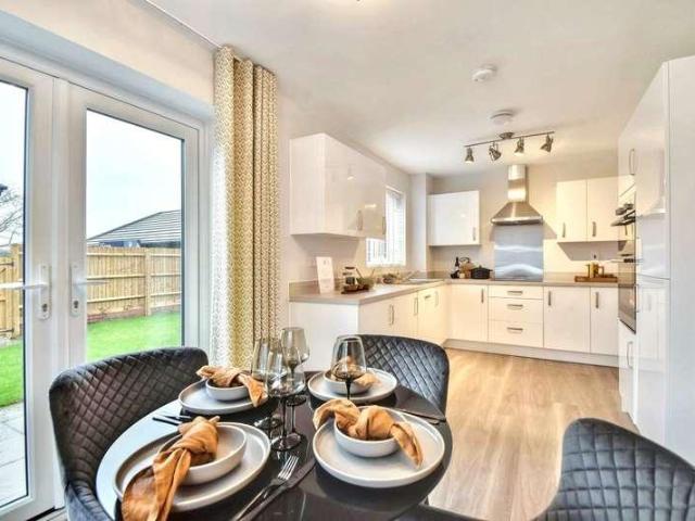 2 bed house for sale