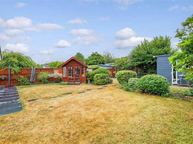 2 bed house for sale