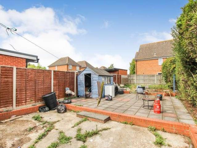 2 bed house for sale