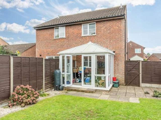 2 bed house for sale