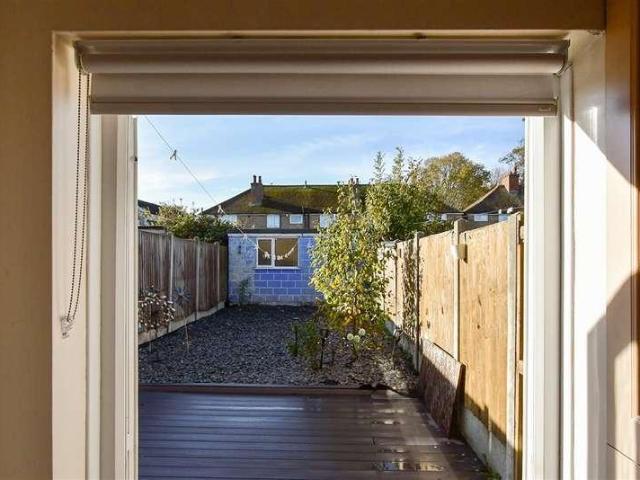 2 bed house for sale