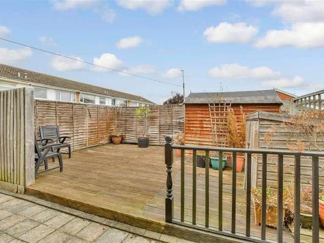 2 bed house for sale