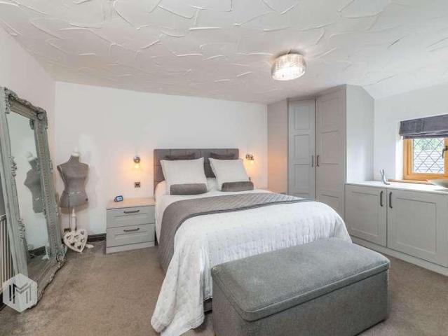 2 bed house for sale