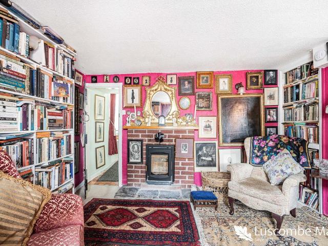 2 bed house for sale