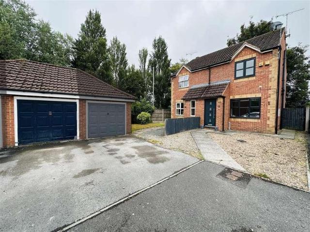 2 bed house for sale