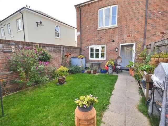 2 bed house for sale