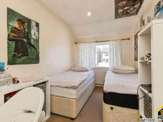 2 bed house for sale