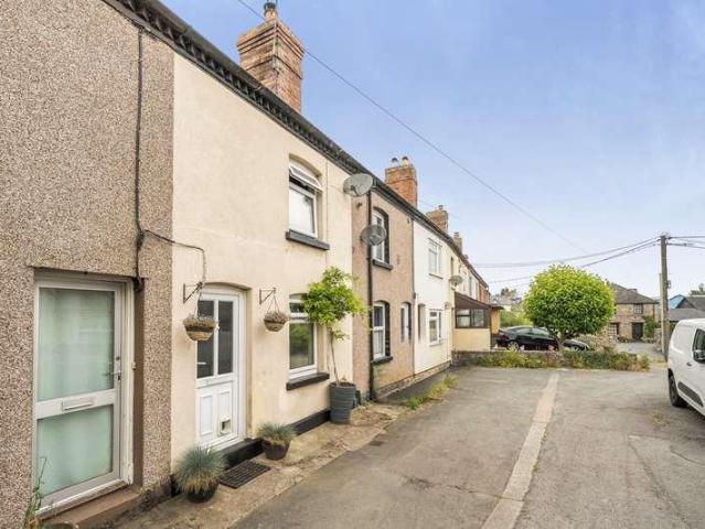 2 bed house for sale