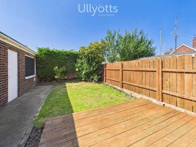 2 bed house for sale