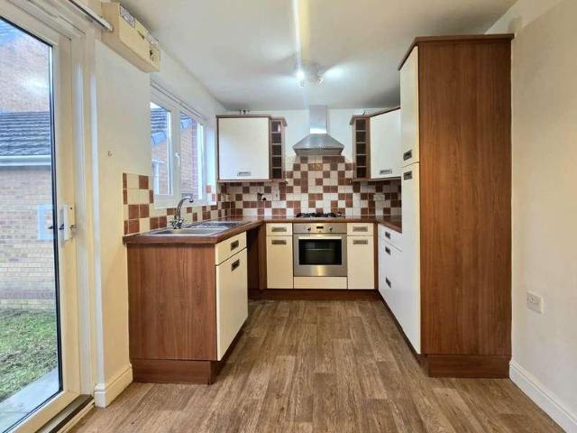 2 bed house for sale