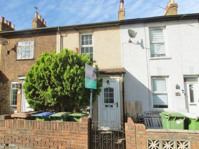 2 bed house for sale
