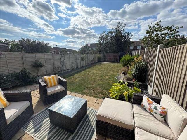 2 bed house for sale
