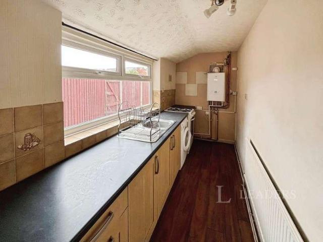 2 bed house for sale