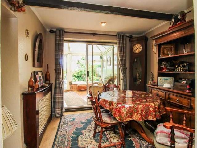 2 bed house for sale