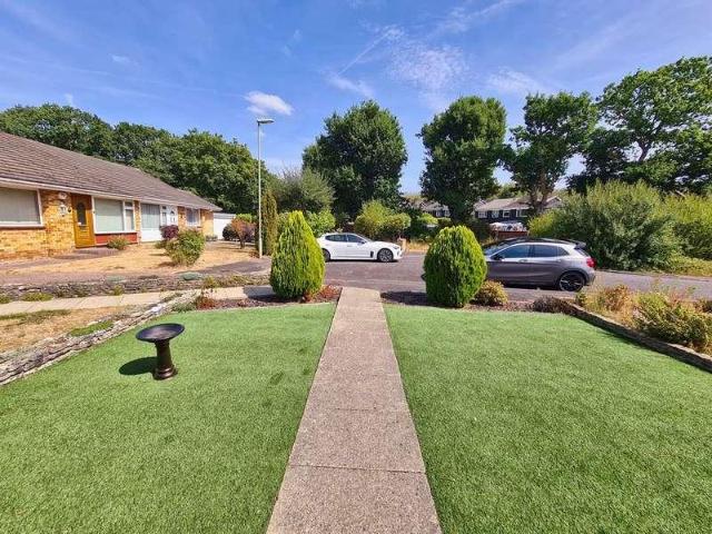 2 bed house for sale