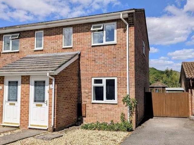 2 bed house for sale