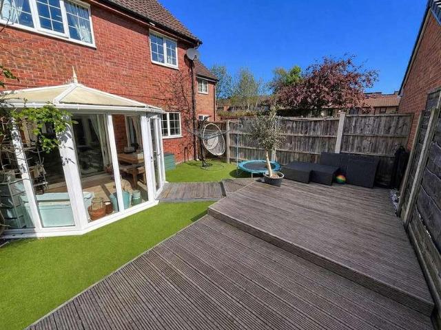 2 bed house for sale