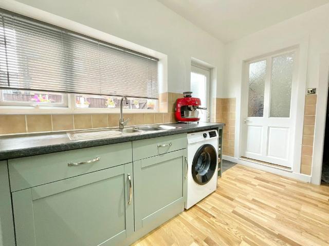 2 bed house for sale