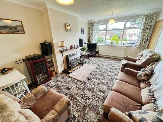 2 bed house for sale