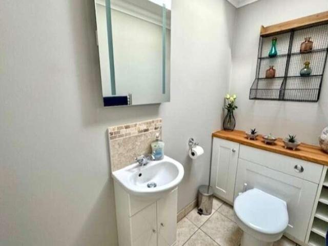 2 bed house for sale