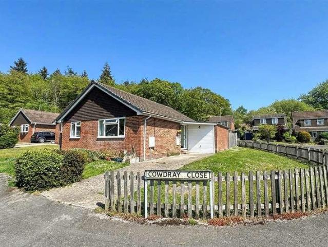 2 bed house for sale